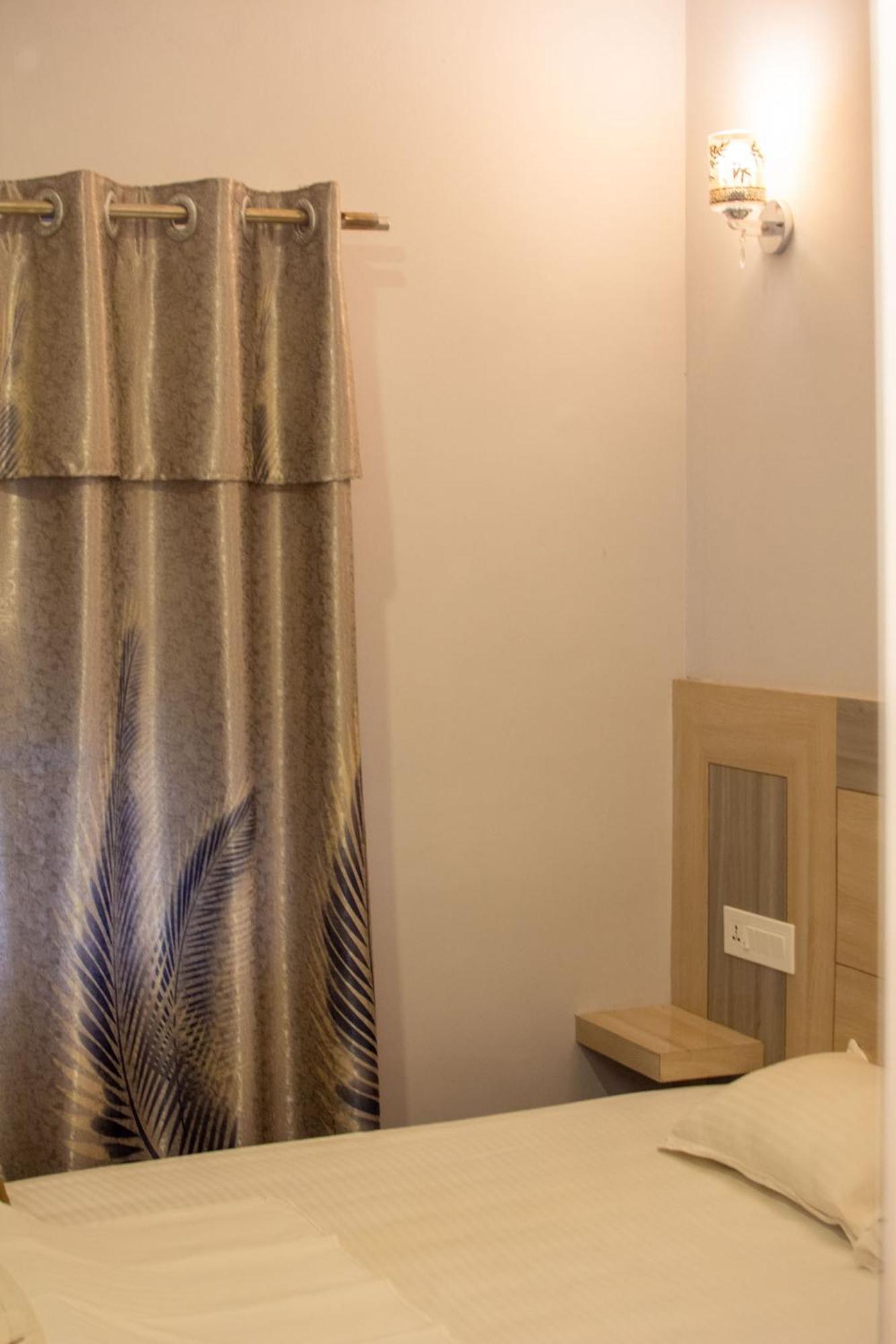 Galaxy Guest House Siddharthanagar Room photo