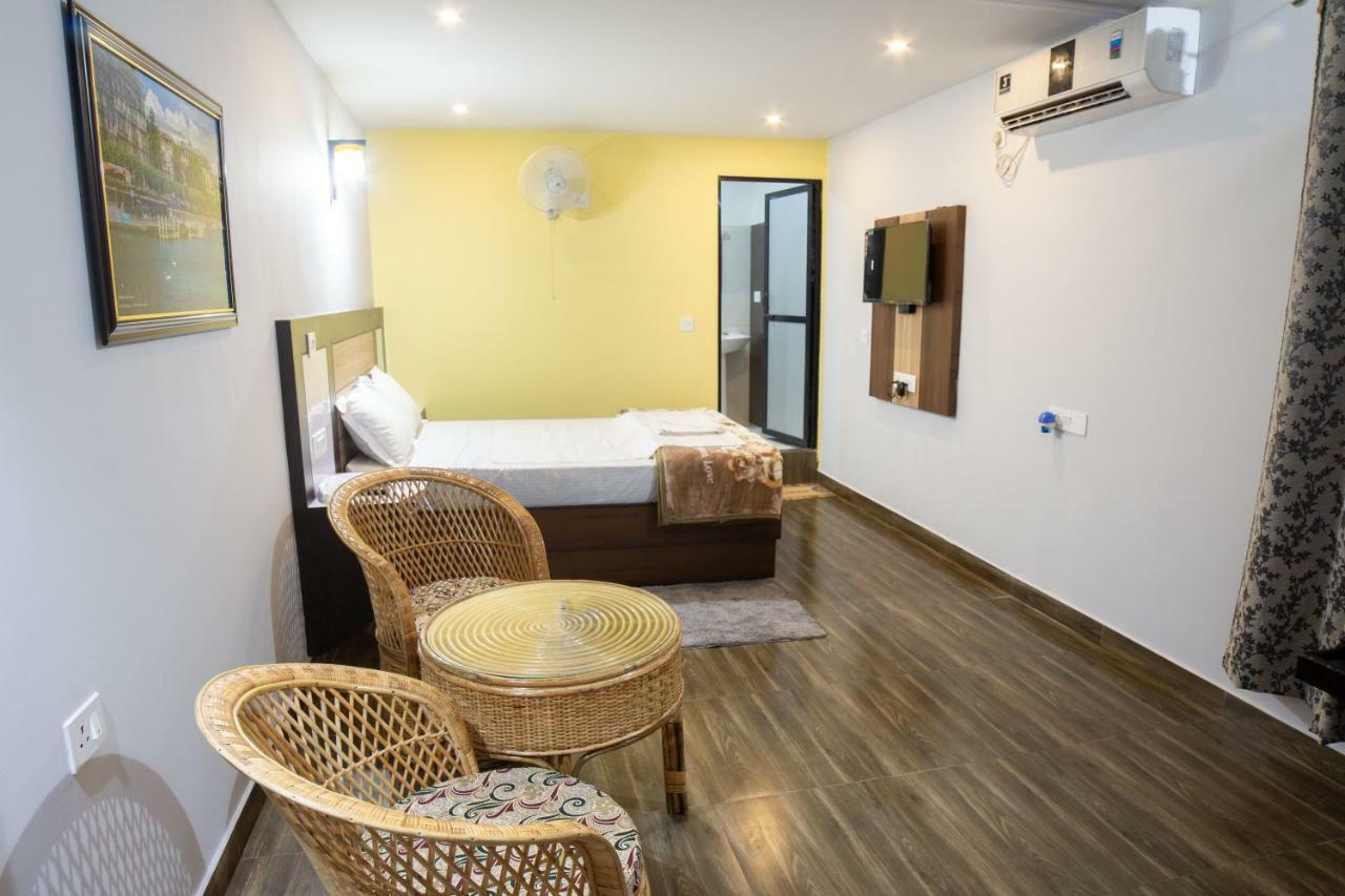 Galaxy Guest House Siddharthanagar Exterior photo